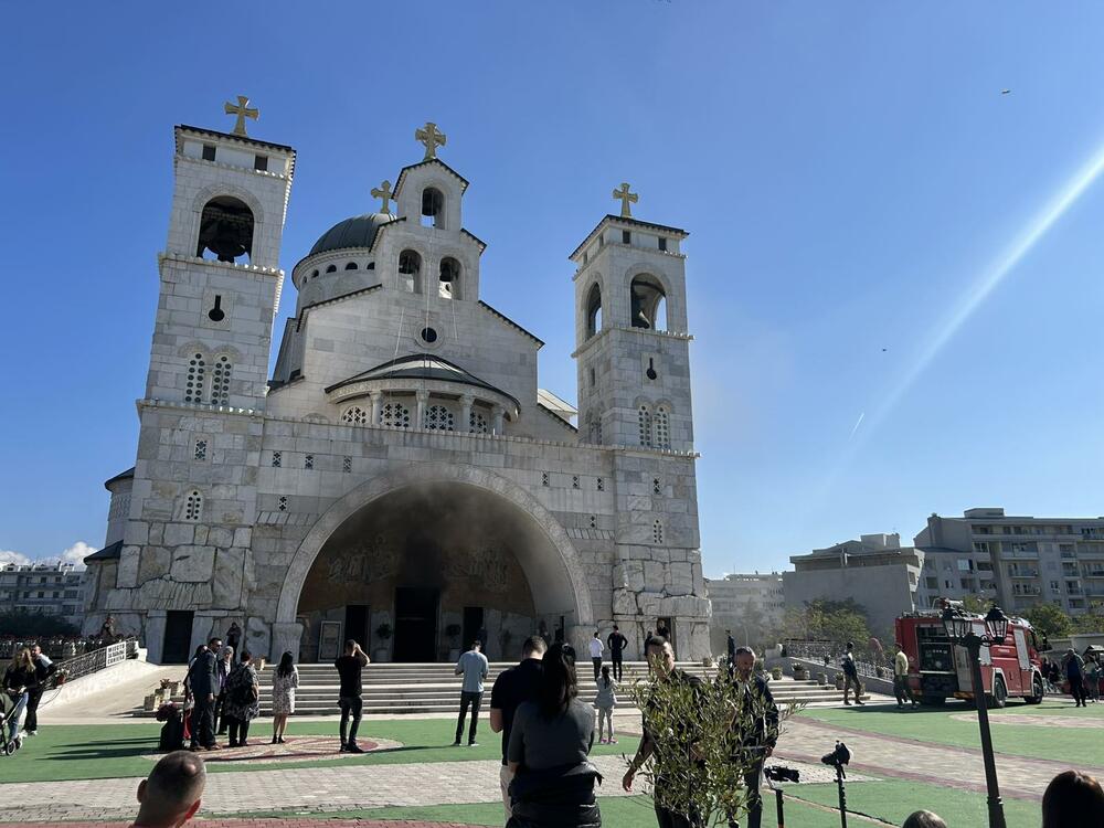 požar u hramu