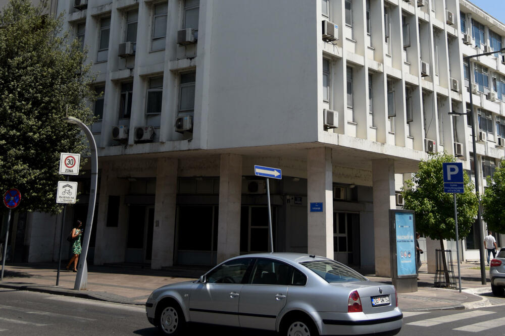 Gomila zastara: Zgrada tužilaštva, Foto: Boris Pejović