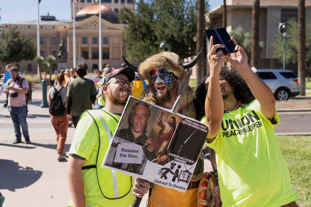 <p>Protesti su održani između ostalog u Njujorku, Čikagu, San Francisku, Los Anđelesu i Nju Orleansu, ali i u manjim mjestima u unutrašnjosti zemlje</p>