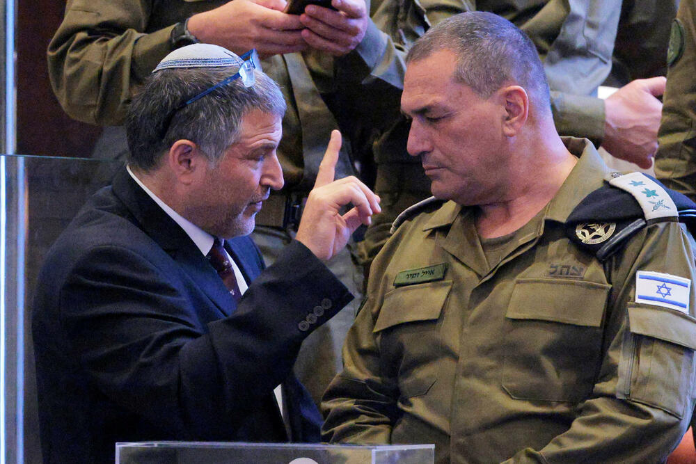 Šef Šin Beta David Zini sa šefom izraelske vojske Ejalom Zamirom u Jerusalimu 13. oktobra  