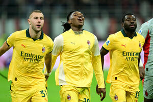 Milan nakon preokreta pobijedio Fiorentinu i preuzeo prvo mjesto