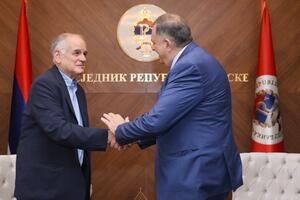 Dodik više nije predsjednik RS, ali za susrete koristi Palatu...
