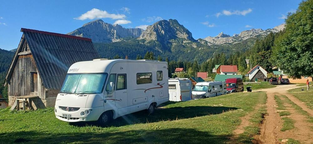 Kamperi više nisu samo u prolazu, dolaze da uživaju i borave što duže: auto-kamp “Mlinski potok” na Žabljaku