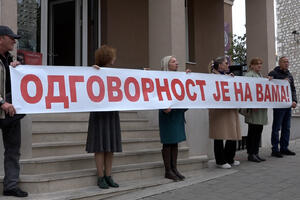 Bitka među knjigama: Direktorica i zaposleni u pljevaljskoj...