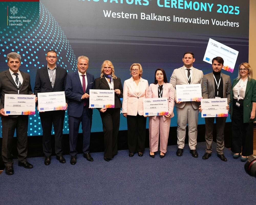 <p>Crna Gora je bila domaćin prvog dana Ministarskog sastanka Platforme za istraživanje i inovacije Zapadnog Balkana. Sastanak se održava danas i sjutra, u organizaciji Evropske komisije, Predsjedništva Vijeća EU i Crne Gore</p>