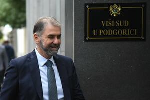 Registratori nestali nakon renoviranja: Suđenje Ivanoviću za...