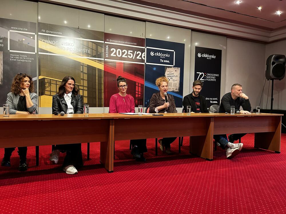 Sa konferencije za medije