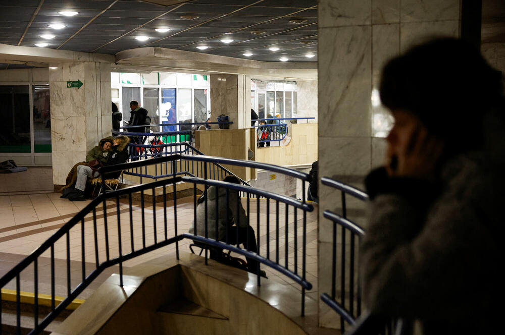 <p>Ostaci oborenog oružja bili su razbacani širom Kijeva, izazivajući požare u skoro polovini gradskih okruga, rekao je Timur Tkačenko, načelnik vojne administracije ukrajinske prijestonice, na aplikaciji Telegram</p>