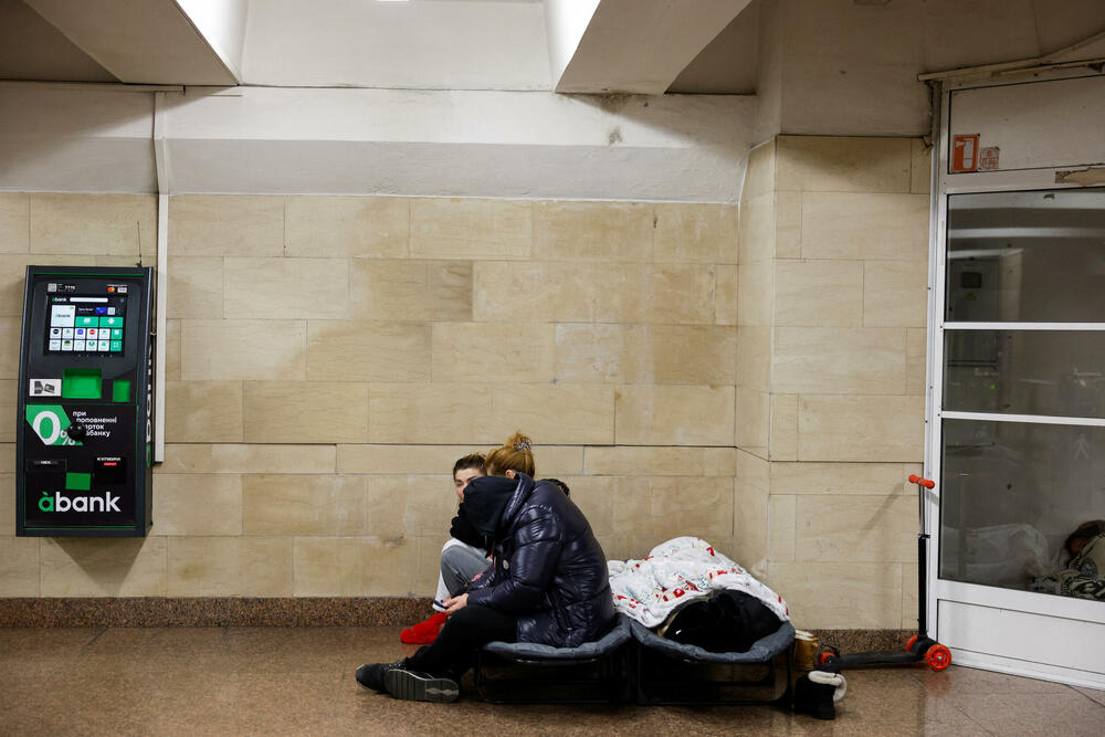 <p>Ostaci oborenog oružja bili su razbacani širom Kijeva, izazivajući požare u skoro polovini gradskih okruga, rekao je Timur Tkačenko, načelnik vojne administracije ukrajinske prijestonice, na aplikaciji Telegram</p>