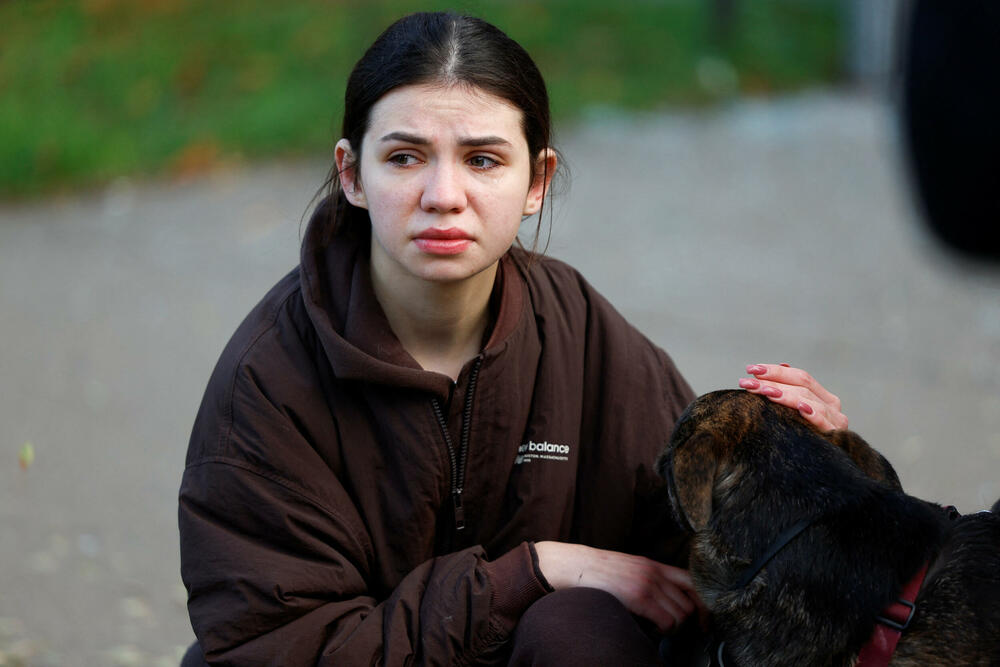 <p>Ostaci oborenog oružja bili su razbacani širom Kijeva, izazivajući požare u skoro polovini gradskih okruga, rekao je Timur Tkačenko, načelnik vojne administracije ukrajinske prijestonice, na aplikaciji Telegram</p>