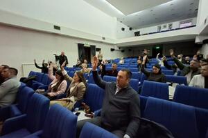 SO Kolašin usvojila Odluku o podizanju spomenika Amfilohiju