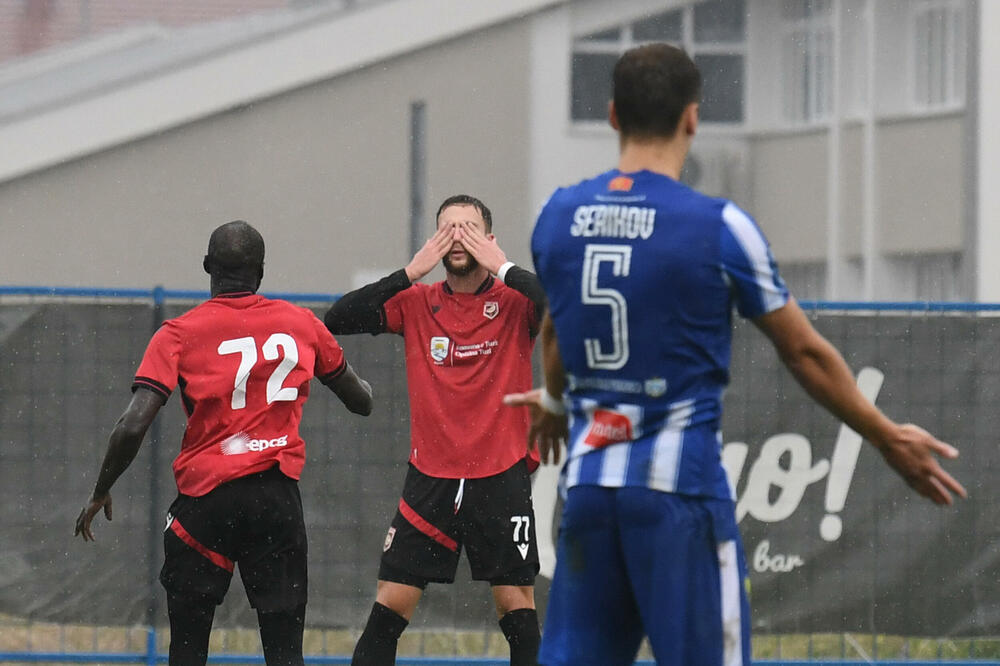Vuk Striković slavi gol za 3:1, Foto: FSCG