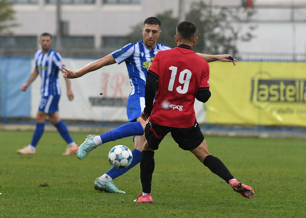 <p>Interesantan meč viđen je u Tuzima, sa pet golova, što nije baš karakteristično u meču u kojem se sastaju dva favorita takmičenja, a nemaju pravo na popravni</p>