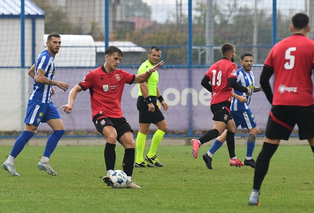 <p>Interesantan meč viđen je u Tuzima, sa pet golova, što nije baš karakteristično u meču u kojem se sastaju dva favorita takmičenja, a nemaju pravo na popravni</p>