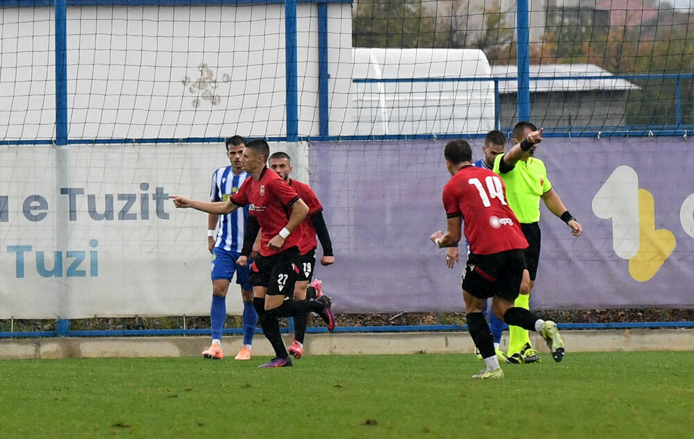 <p>Interesantan meč viđen je u Tuzima, sa pet golova, što nije baš karakteristično u meču u kojem se sastaju dva favorita takmičenja, a nemaju pravo na popravni</p>