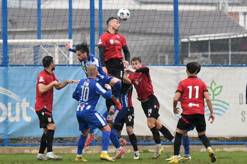 <p>Interesantan meč viđen je u Tuzima, sa pet golova, što nije baš karakteristično u meču u kojem se sastaju dva favorita takmičenja, a nemaju pravo na popravni</p>