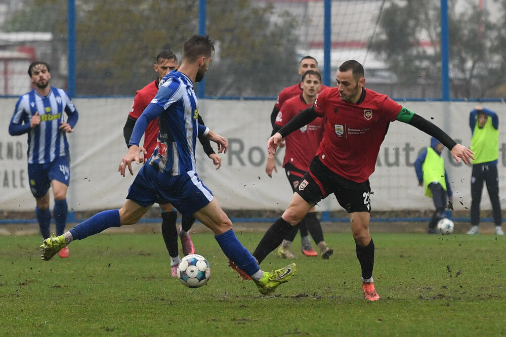 <p>Interesantan meč viđen je u Tuzima, sa pet golova, što nije baš karakteristično u meču u kojem se sastaju dva favorita takmičenja, a nemaju pravo na popravni</p>