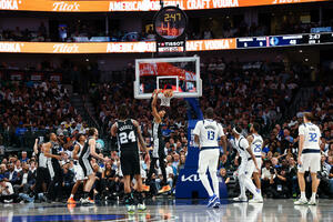 Vembanjama sa 40+15 poželio dobrodošlicu Flegu, Edžkombov debi...