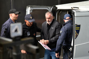 Vaso Ulić: Nisam kriv, niko mi ne može odrediti sa kim ću da...