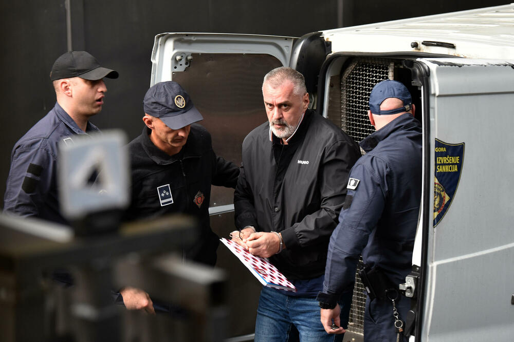 Marinka Prelevića sprovode na današnje suđenje, Foto: Boris Pejović