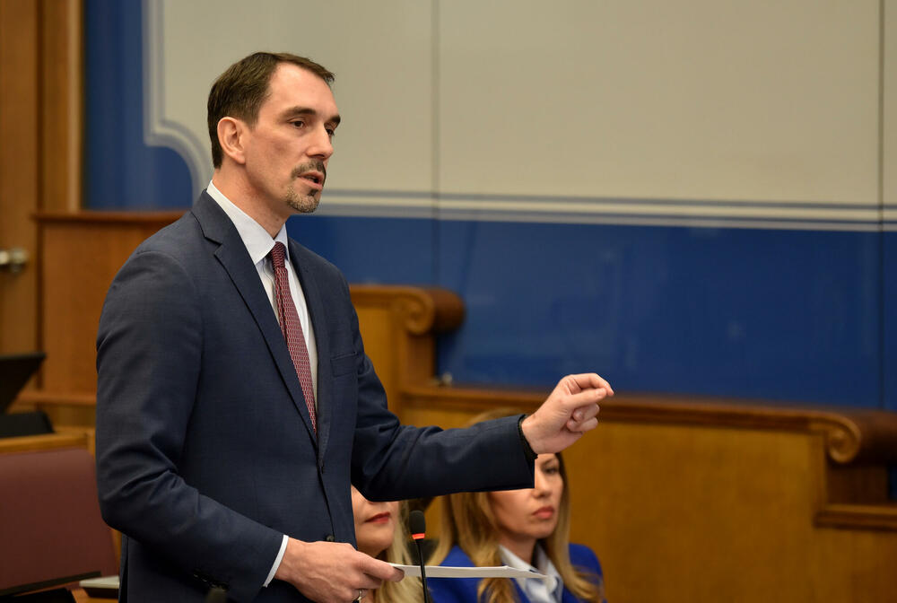 “Postoje političke i druge sfere koje očekuju da se u nekim predmetima postupa, a u drugima ne”: Marković