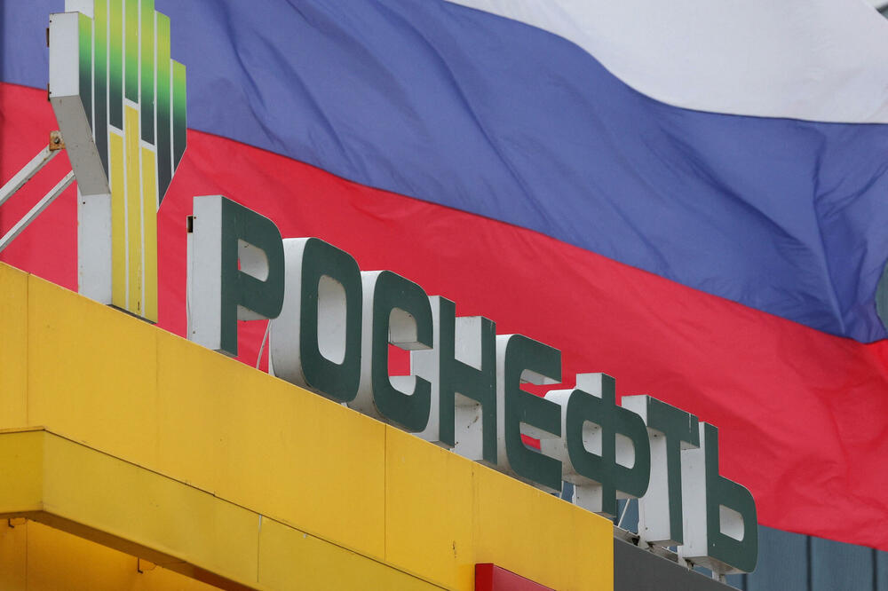 Na udaru američkih sankcija su naftni giganti Lukoil i Rosnjeft, Foto: Rojters