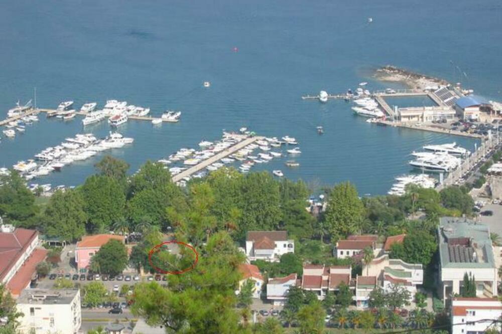 Dio nekadašnje imovine Luketića u Budvi, Foto: Vuk Lajović