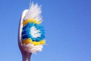 Na vašoj četkici za zube bujaju bakterije - vrijeme je da je...