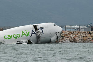 Crne kutije pronađene posle pada teretnog aviona u Hongkongu