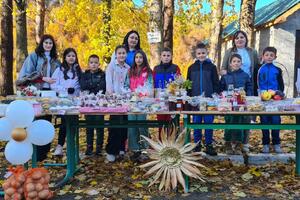 Jesenji bazar u OŠ "Milovan Jelić" oduševio posjetioce u Pavinom...