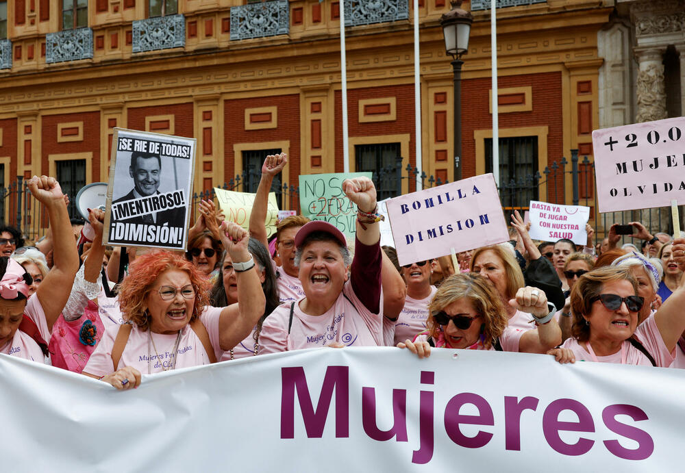 <p>Vlasti u južnom regionu Andaluzije, predvođene desničarskom opozicionom Narodnom strankom, navele su da najmanje 2.300 žena posljednjih godina nije obaviješteno o rezultatima svojih mamografa urađenih u javnim bolnicama, posebno u Sevilji</p>