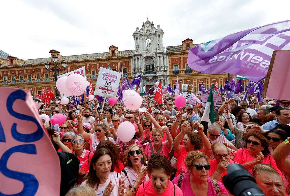 <p>Vlasti u južnom regionu Andaluzije, predvođene desničarskom opozicionom Narodnom strankom, navele su da najmanje 2.300 žena posljednjih godina nije obaviješteno o rezultatima svojih mamografa urađenih u javnim bolnicama, posebno u Sevilji</p>