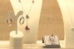 Građani Crne Gore zbog niskih primanja ne mogu da izdvoje par...