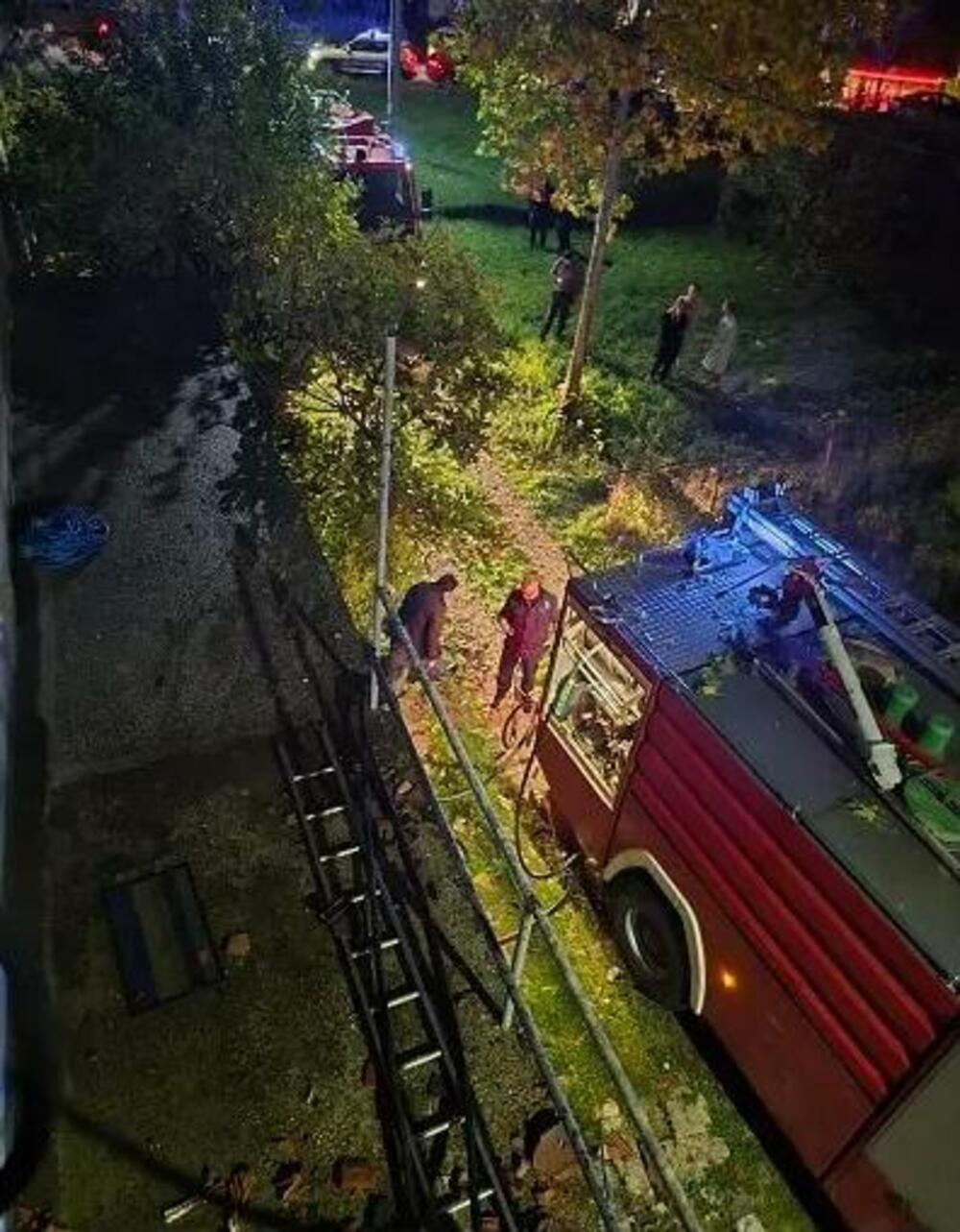 V Cetinju v kratkem času goreli dve hiši, hitra intervencija preprečila večjo škodo