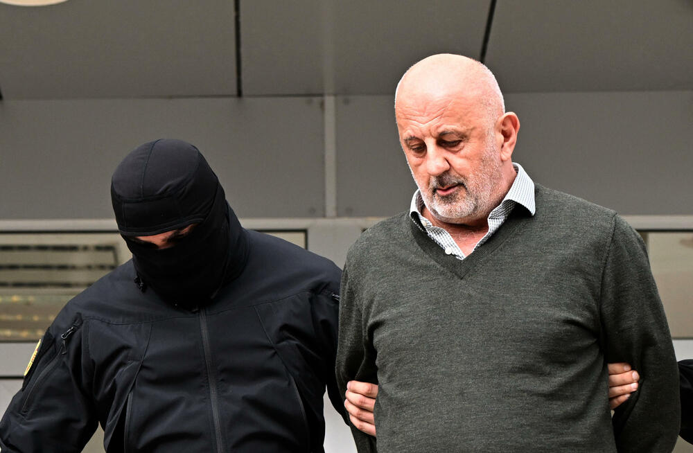 <p>Prema nezvaničnim informacijama "Vijesti", Ubović se tereti da je počinio krivično djelo pranje novca</p>