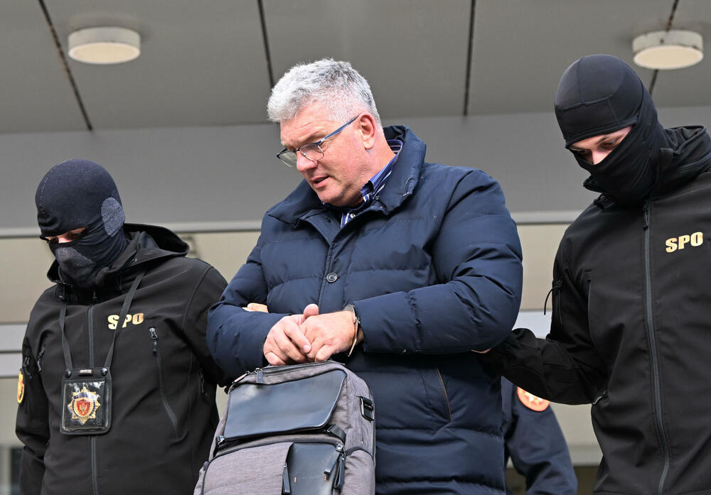 <p>Prema nezvaničnim informacijama "Vijesti", Ubović se tereti da je počinio krivično djelo pranje novca</p>