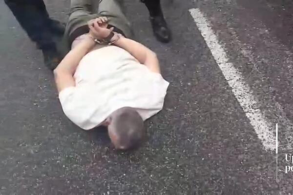 Uhapšene dvije osobe: Pronađeno 30 stabljika i blizu 200 grama...