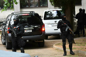 Policija pretresla tjelohranitelje Ubovića i Kovačevića, od...