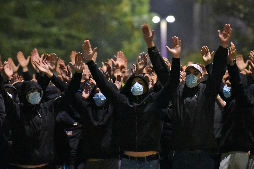 Izostala državnička politika: s protesta ispred Vlade, Foto: Boris Pejović