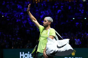 Šok u Parizu: Nori eliminisao Alkarasa