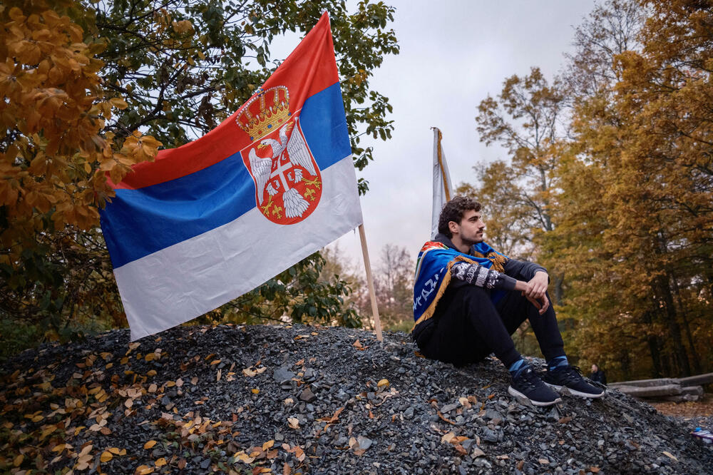 Student iz Novog Pazara tokom puta ka Novom Sadu, Foto: Rojters