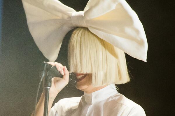 Sia se bori za starateljstvo