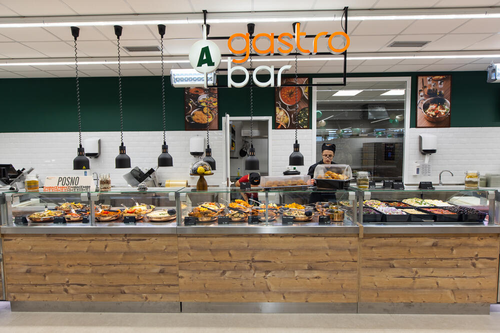 <p><em>Aroma na Starom aerodromu danas je ponovo otvorila vrata – ljepša, modernija i bogatija nego ikada!</em></p>