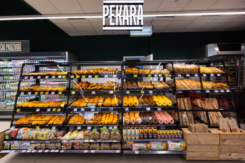 <p><em>Aroma na Starom aerodromu danas je ponovo otvorila vrata – ljepša, modernija i bogatija nego ikada!</em></p>