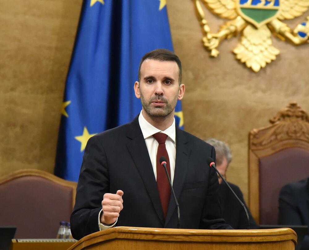 Rusija obsoja Črno goro zaradi izgona ruskih diplomatov