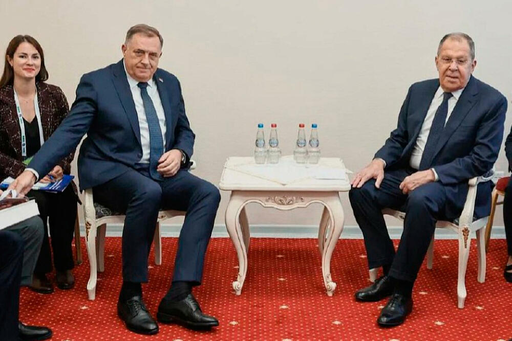 Dodik i ruski šef diplomatije Sergej Lavrov u Minsku 28. oktobra