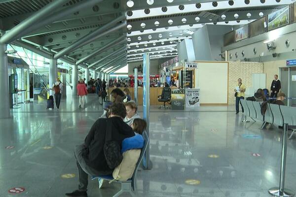 Počeo vizni režim za državljane Turske: Na aerodromu primjetno...