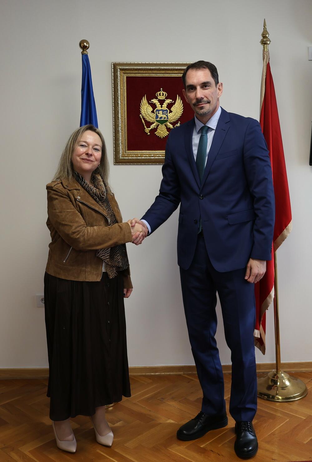 Maske: Podrška nezavisnom radu tužilaštva