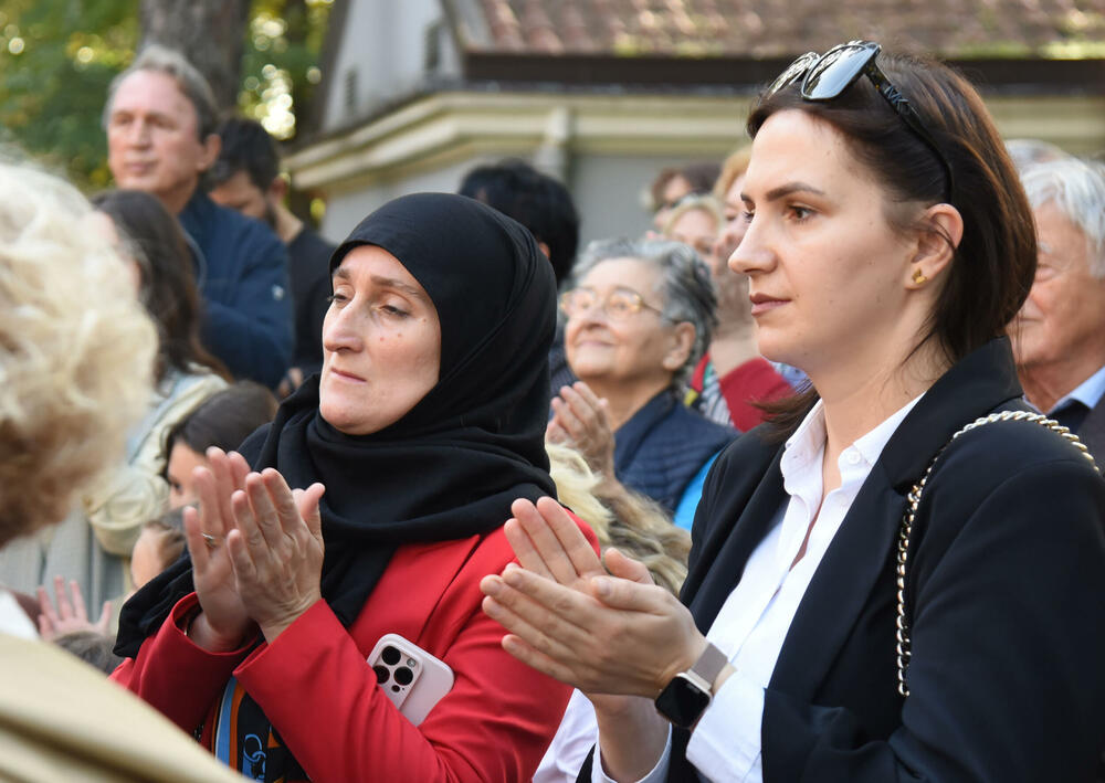 <p>Strategija za građansku Crnu Goru (STEGA organizovala je skup na platou dvorca Petrovića u Podgorici</p>