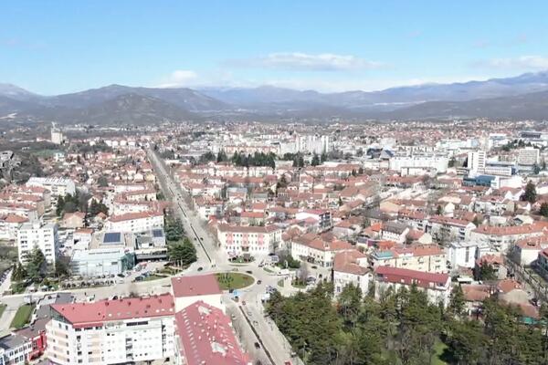 Maloljetnici osumnjičeni za više krađa u Nikšiću, zbog...